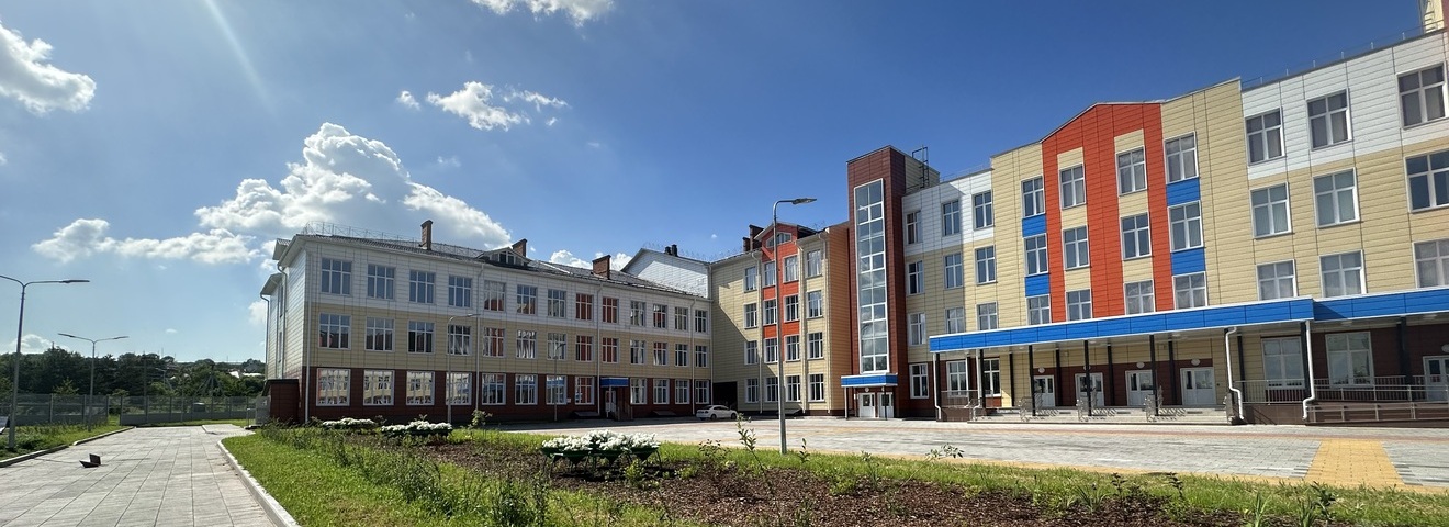 Сдали самую большую и современную школу на Дальнем востоке на 1.500 мест